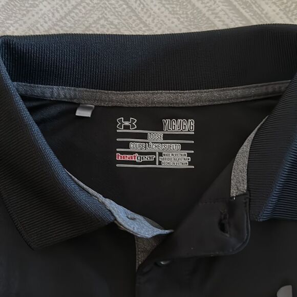 Under Armour Boys Black Collared Short-sleeve Shirt - Picture 5 of 6